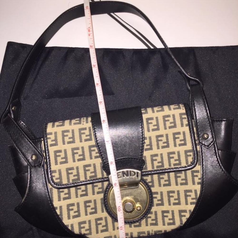 Authentic Fendi bag - Picture 2 of 11